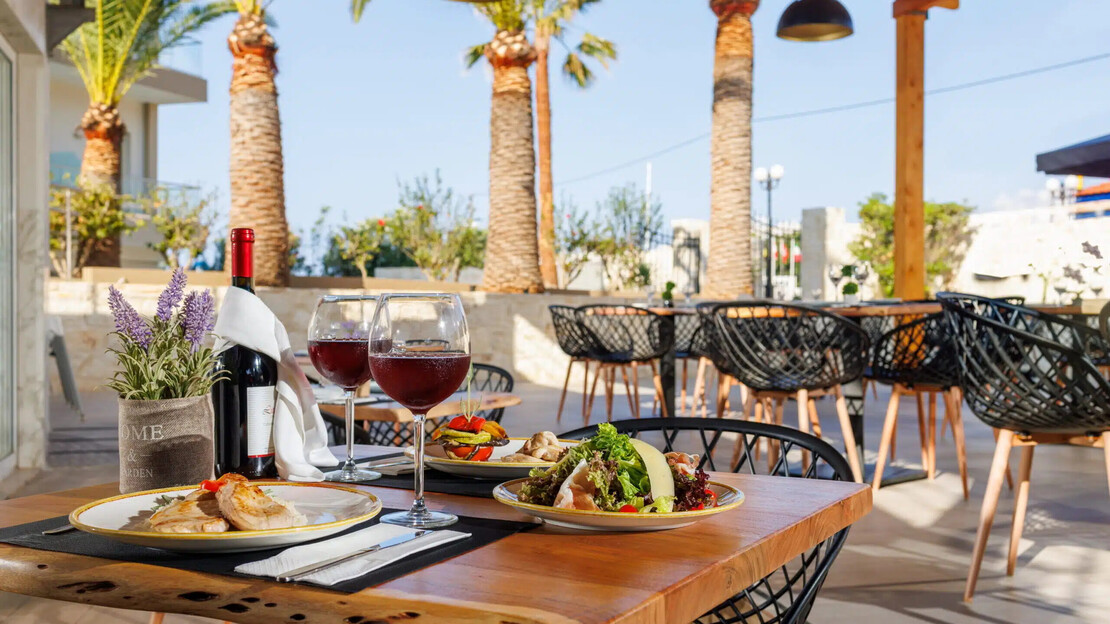 Malia Bay Beach Hotel and Bungalows